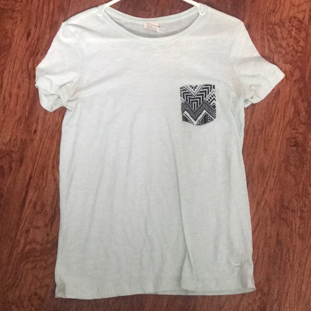 VS pink shirt